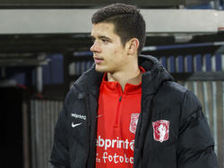 Oskar Zawada maakte namens FC Twente in het uitduel met sc Heerenveen zijn debuut in de Eredivisie. (06-02-2016)