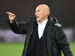 Trainer Carlos Bernegger glaubt an die Europacupchance von Luzern und lehnte ein Angebot von 1860 München ab