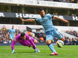 Agüero (dcha.) le aseguró puntos importantes al City en casa del Tottenham. (Foto: Getty)