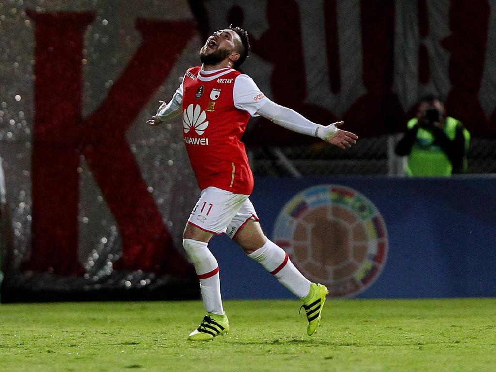 Jonathan Gómez marcó el 1-0 de penalti. (Foto: Imago)