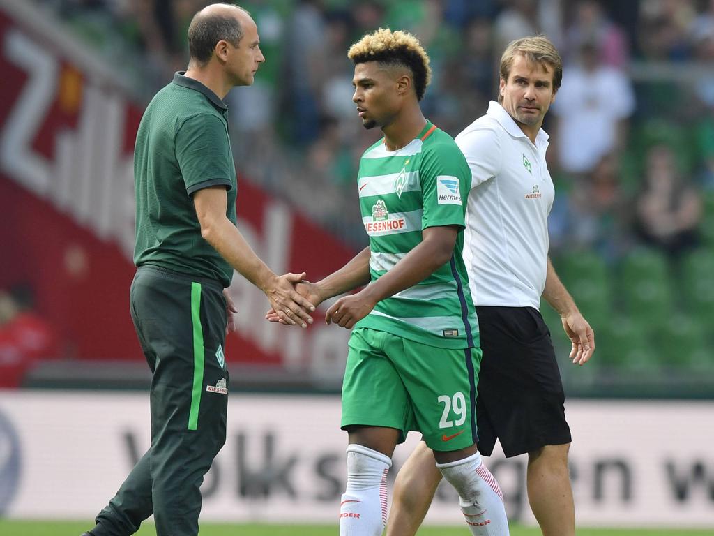 Skripnik (l.) lobt Gnabry (Mitte) in den höchsten Tönen Skripnik (l.) lobt Gnabry (Mitte) in den höchsten Tönen