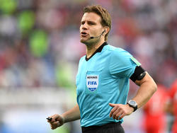Felix Brych muss sich weiter in Geduld üben