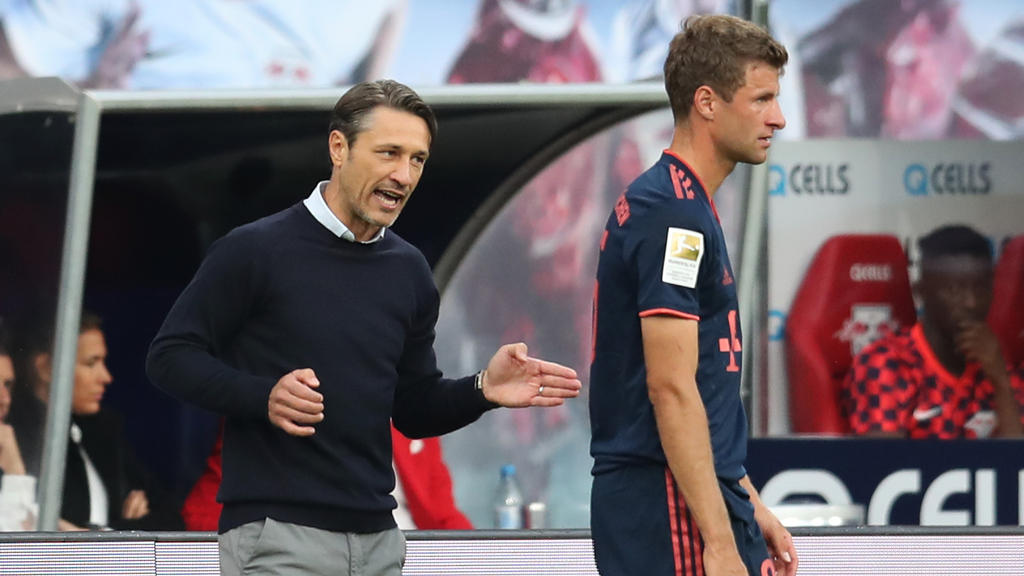 FC Bayerns Trainer Niko Kovac und Reservist Thomas Müller FC Bayerns Trainer Niko Kovac und Reservist Thomas Müller