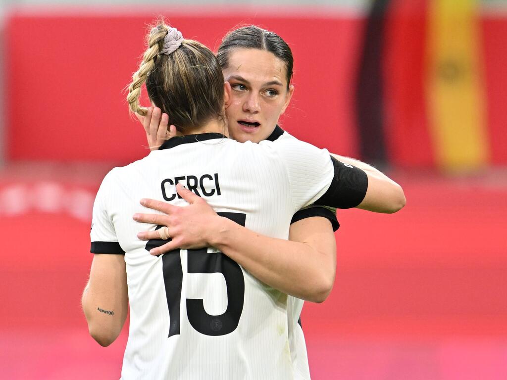 Heimspiel in Bremen: Stürmerin Giovanna Hoffmann (r.)