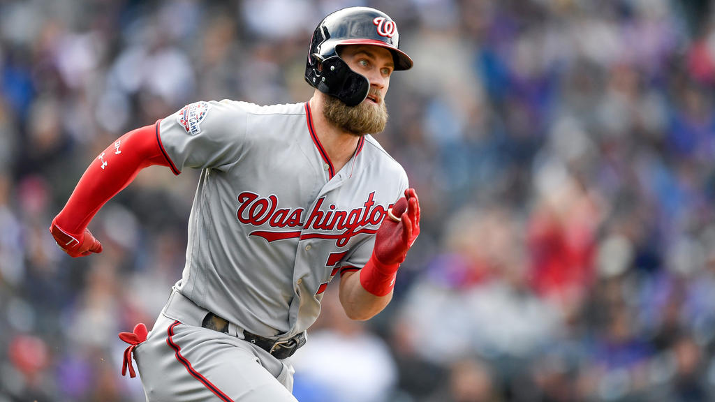 Bryce Harper soll einen Dreizehnjahresvertrag über 330 Millionen Dollar unterschrieben haben Bryce Harper soll einen Dreizehnjahresvertrag über 330 Millionen Dollar unterschrieben haben
