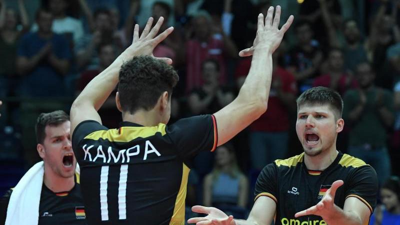 Lukas Kampa will mit den deutschen Volleyballern eine EM-Medaille gewinnen Lukas Kampa will mit den deutschen Volleyballern eine EM-Medaille gewinnen