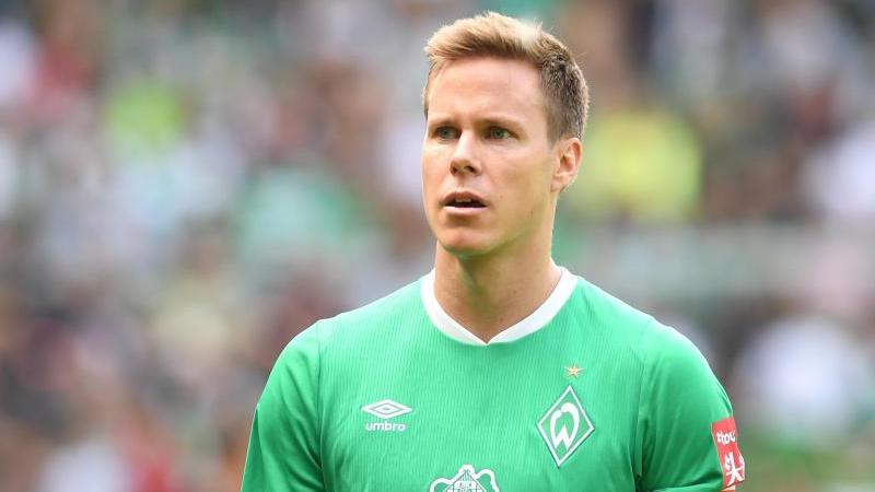 Werder-Kapitän Niklas Moisander hat sich an der Wade verletzt