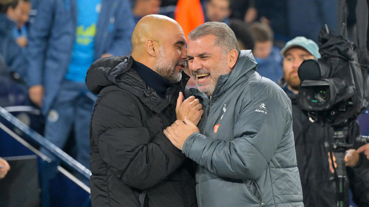 Ange Postecoglou (r.) wird bei Bayer Leverkusen gehandelt