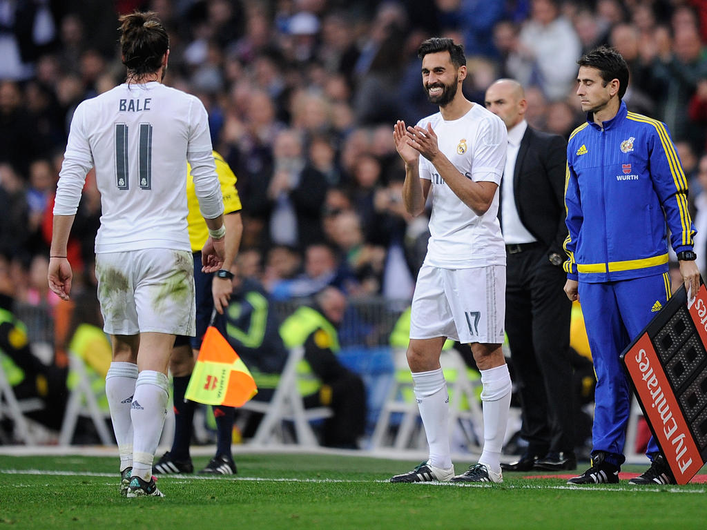 Álvaro Arbeloa (dcha.) salta al campo para sustituir a Bale en la pasada campaña. (Foto: Getty)