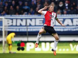 Dirk Kuyt heeft zijn ploeg zojuist op een 1-0 voorsprong gezet in de uitwedstrijd tegen sc Heerenveen. (18-10-2015)