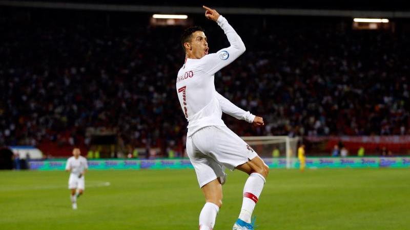 Portugals Star Cristiano Ronaldo erzielte vier Treffer gegen die Serben