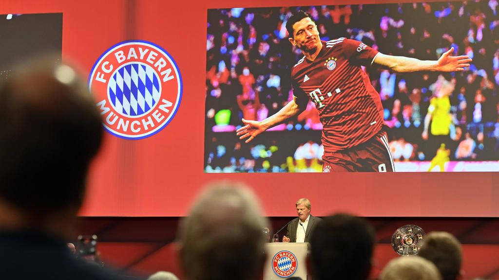 Für Robert Lewandowski gab es auf der JHV des FC Bayern heftige Kritik Für Robert Lewandowski gab es auf der JHV des FC Bayern heftige Kritik