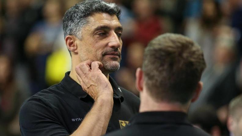 Verpasste mit Deutschlands Volleyballern die Olympia-Qualifikation: Bundestrainer Andrea Giani Verpasste mit Deutschlands Volleyballern die Olympia-Qualifikation: Bundestrainer Andrea Giani