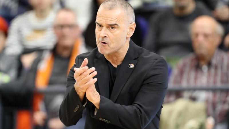 Dirk Bauermann trainiert derzeit den Zweitligisten Rostock Seawolves Dirk Bauermann trainiert derzeit den Zweitligisten Rostock Seawolves