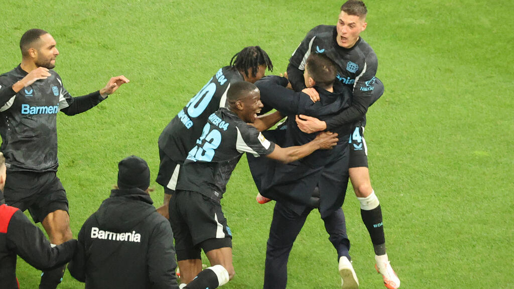 Der Jubel bei Bayer Leverkusen kannte nach dem späten Siegtor kein Halten mehr