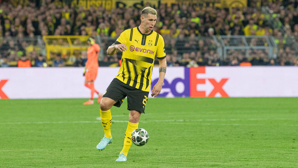 Niklas Süle steht beim BVB weiter vor einer ungewissen Zukunft Niklas Süle steht beim BVB weiter vor einer ungewissen Zukunft