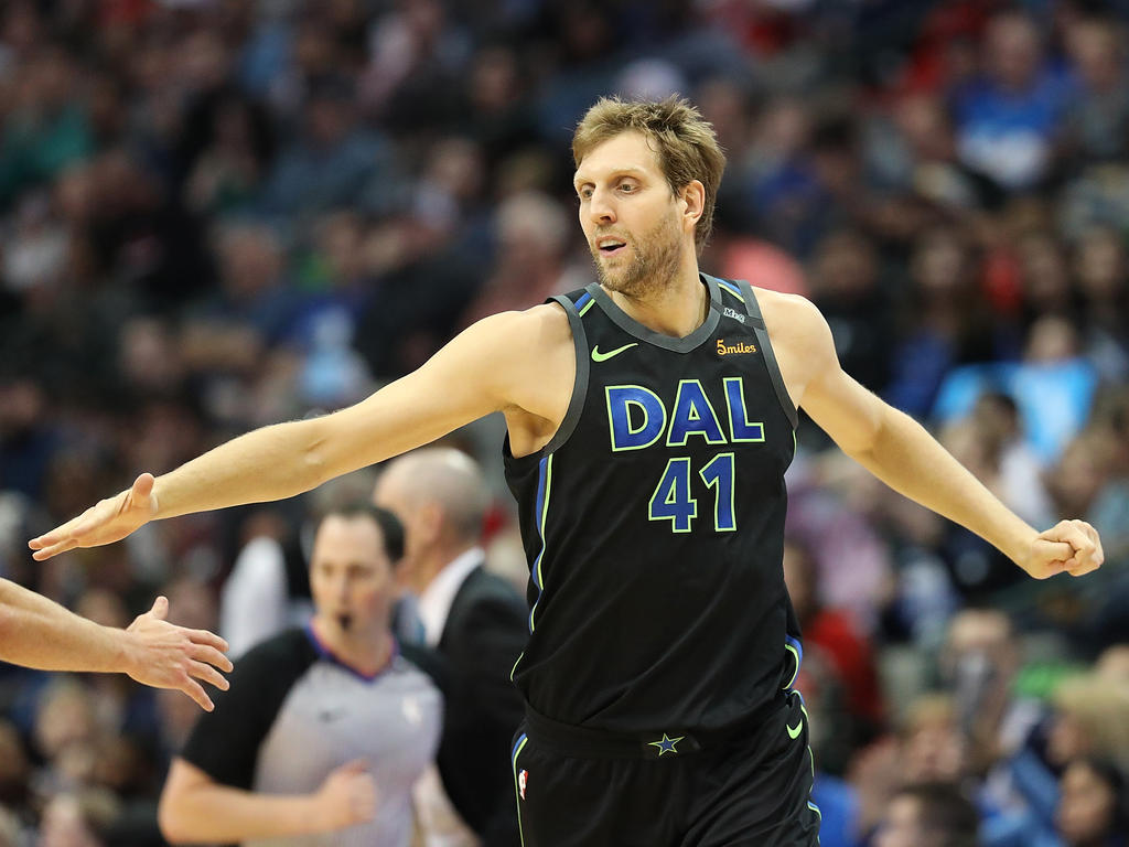 Dirk Nowitzki feiert seinen 40. Geburtstag Dirk Nowitzki feiert seinen 40. Geburtstag