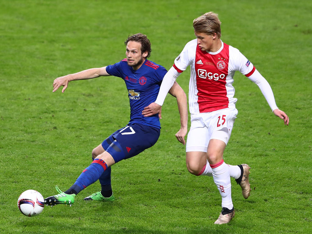 Kasper Dolberg (r.) soll sich mit dem BVB einig sein Kasper Dolberg (r.) soll sich mit dem BVB einig sein