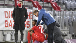 David Alaba (M.) pokert weiter mit dem FC Bayern