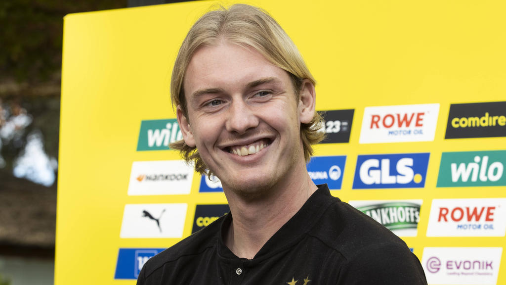 Julian Brandt erlaubte sich mit dem BVB-Mediateam einen Scherz