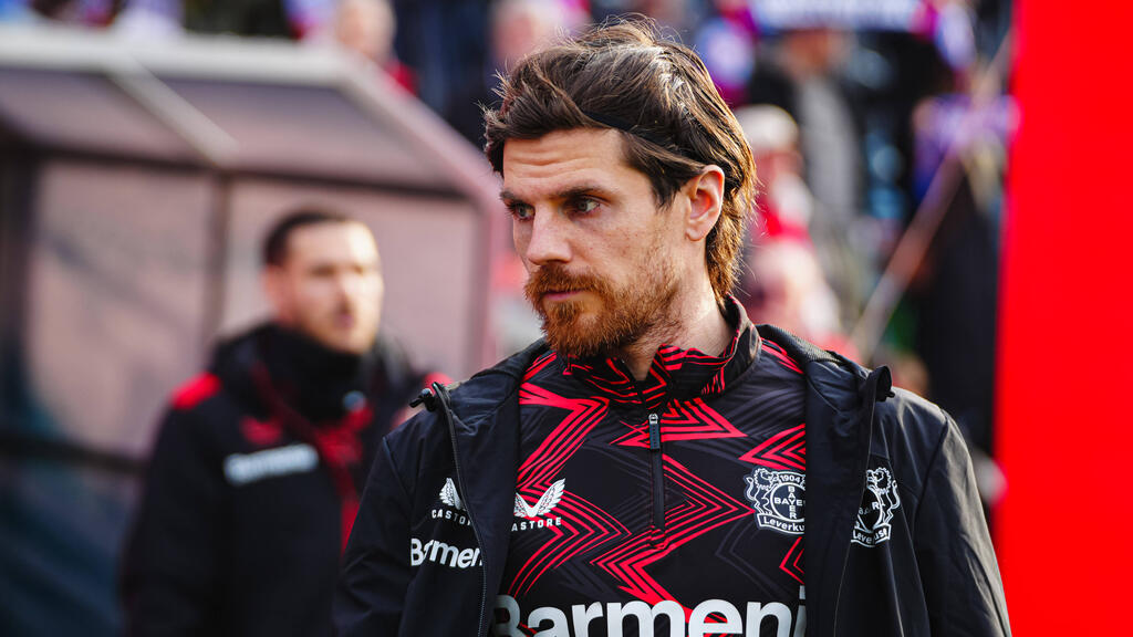 Jonas Hofmann ist bei Bayer Leverkusen nur noch Reservist Jonas Hofmann ist bei Bayer Leverkusen nur noch Reservist