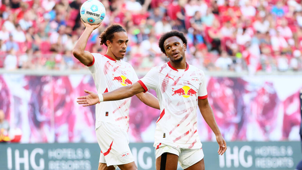 Yussuf Poulsen (l., hier mit Teamkollege Lois Openda) könnte RB Leipzig nach zwölf Jahren verlassen Yussuf Poulsen (l., hier mit Teamkollege Lois Openda) könnte RB Leipzig nach zwölf Jahren verlassen
