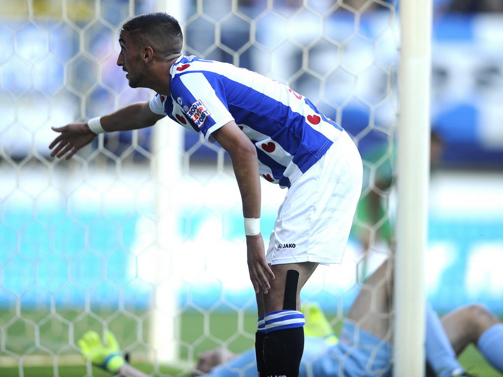 Hakim Ziyech viert zijn treffer tijdens sc Heerenveen - FC Dordrecht. (9-8-2014) Hakim Ziyech viert zijn treffer tijdens sc Heerenveen - FC Dordrecht. (9-8-2014)