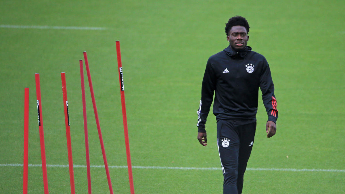 Alphonso Davies hat beim FC Bayern einen Vertrag bis 2025 Alphonso Davies hat beim FC Bayern einen Vertrag bis 2025