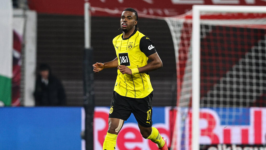 Carney Chukwuemeka wird den BVB wohl wieder verlassen Carney Chukwuemeka wird den BVB wohl wieder verlassen