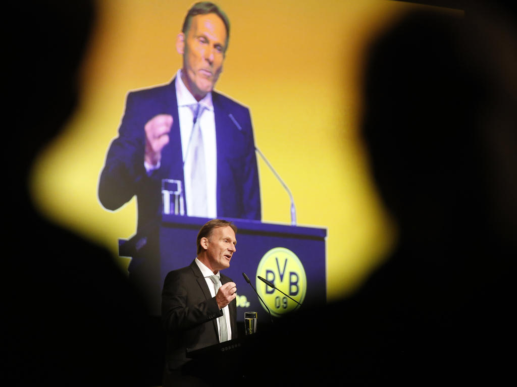 Hans-Joachim Watzke verteidigt Dortmunds Traningslager in Dubai