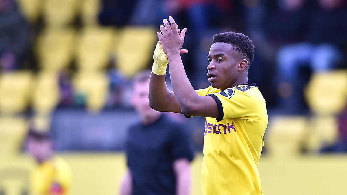 Youssoufa Moukoko darf ab dem 20. November 2020 für die Profis des BVB auflaufen Youssoufa Moukoko darf ab dem 20. November 2020 für die Profis des BVB auflaufen