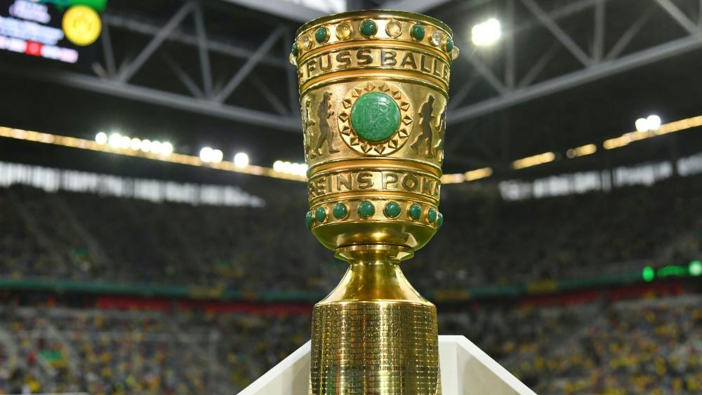 Handover Durch Elber Dfb Pokal In Berlin Angekommen