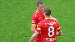 Sven (l.) und Lars Bender bei ihrem letzten Bundesliga-Spiel für Bayer Leverkusen