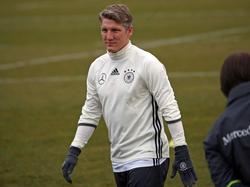 Bundestrainer Joachim Löw setzt weiter auf Bastian Schweinsteiger.