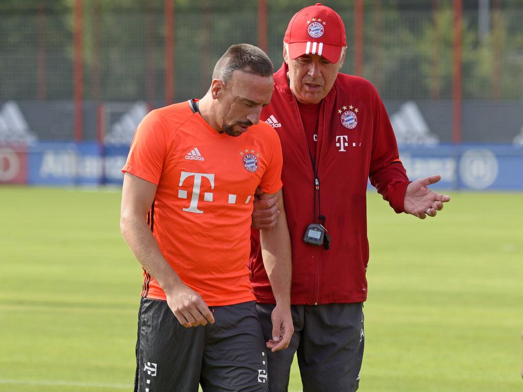 Der Coach musste Ribery (l.) schon öfter den Kopf waschen