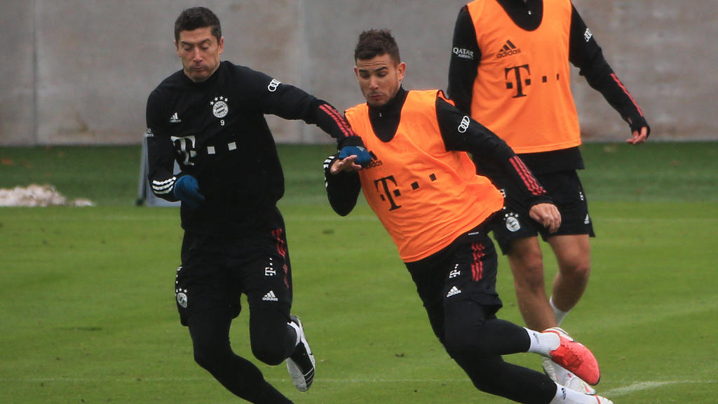 Lucas Hernandez (r.) musste am Mittwoch das Training abbrechen