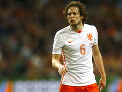 Daley Blink in actie voor het Nederlands elftal in de wedstrijd tegen Spanje. (01-04-2015)