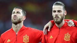 Sergio Ramos (l.) steht vor dem Länderspiel-Rekord für die spanische Nationalmannschaft