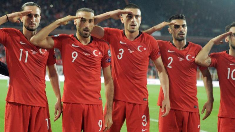 Die türkischen Spieler zeigten in der EM-Qualifikation einen umstrittenen Jubel