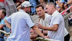 HSV-Trainer Steffen Baumgart (l.) steht im Fokus