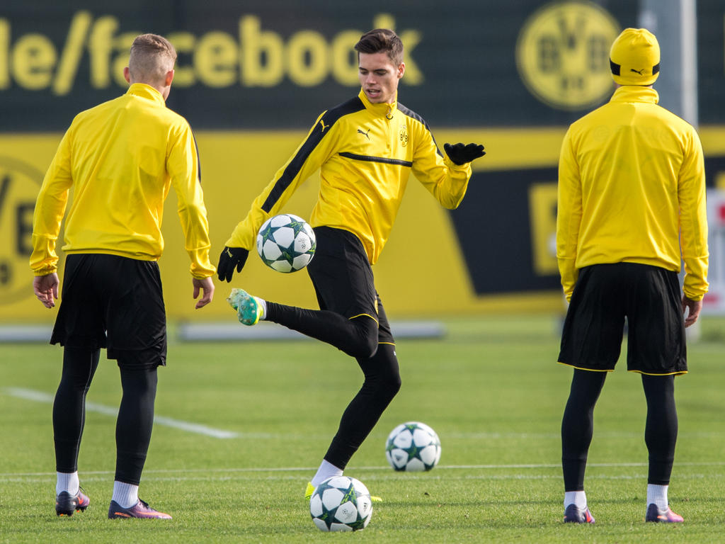 Julian Weigl steht dem BVB wieder zur Verfügung Julian Weigl steht dem BVB wieder zur Verfügung