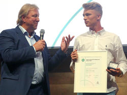 Horst Hrubesch hält große Stücke auf Jann-Fiete Arp (r.)
