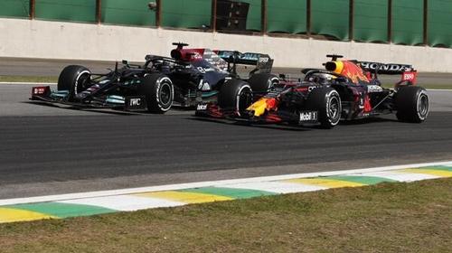 Max Verstappen geht keinem Rad-an-Rad-Duell mit Lewis Hamilton aus dem Weg