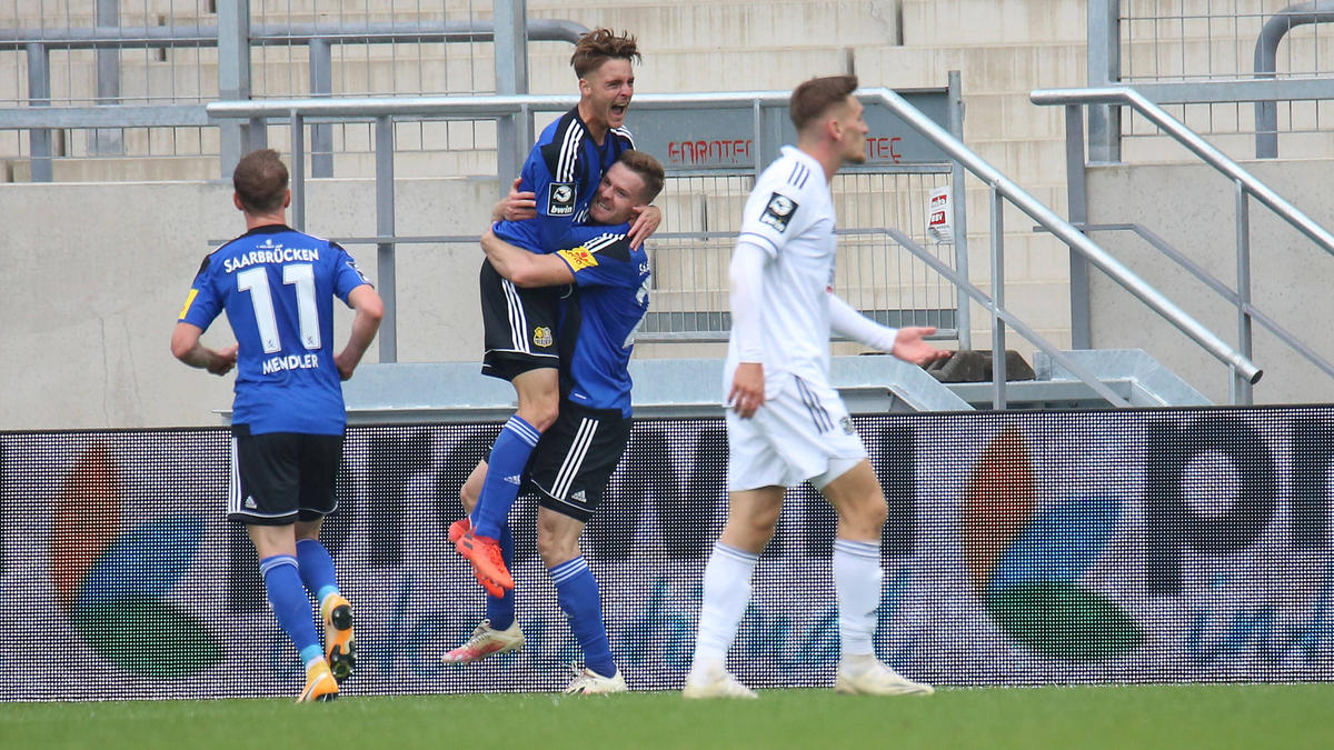 Die SpVgg Unterhaching unterlag dem FC Saarbrücken Die SpVgg Unterhaching unterlag dem FC Saarbrücken