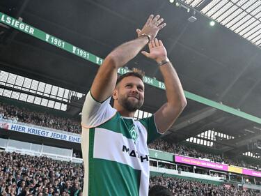 Von den Fans gefeiert: Niclas Füllkrug beim Abschiedsspiel von Diego in Bremen.