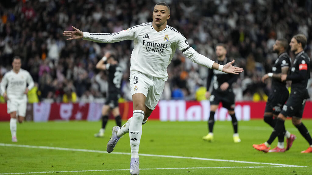 Mbappé traf doppelt Mbappé traf doppelt