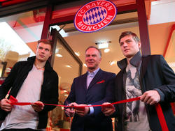 Rummenigge (centro) pidió que los clubes recibieran compensaciones por el Mundial. (Foto: Imago)