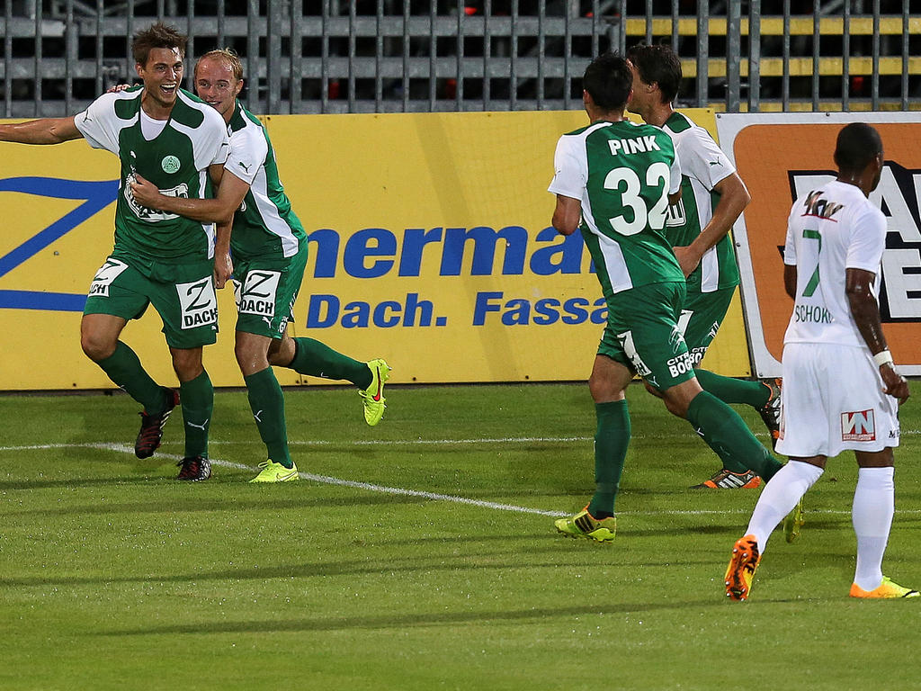 Der SV Mattersburg schlägt in der 6. Erste-Liga-Runde Austria Lustenau 2:0 und verteidigt die Tabellenführung