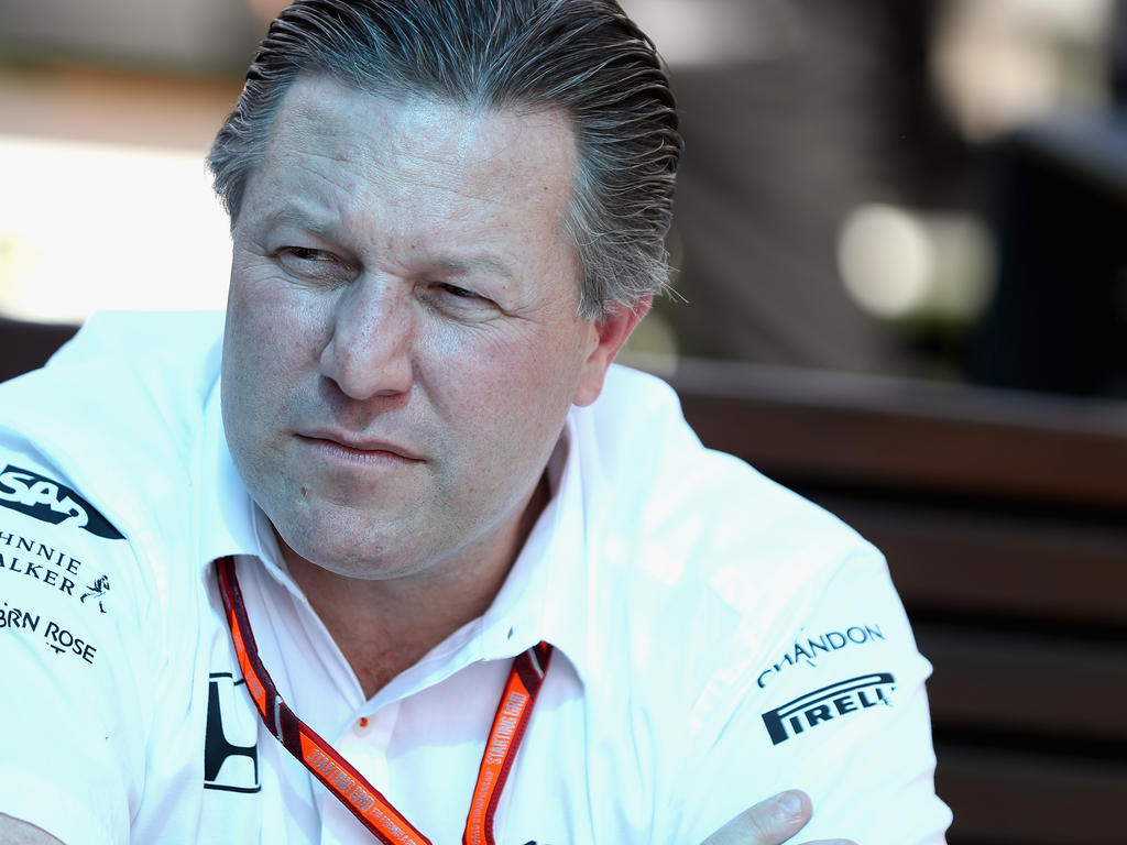 Zak Brown glaubt an weitere Mercedes-Dominanz Zak Brown glaubt an weitere Mercedes-Dominanz