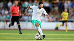 Claudio Pizarro ist wieder für Werder Bremen am Ball